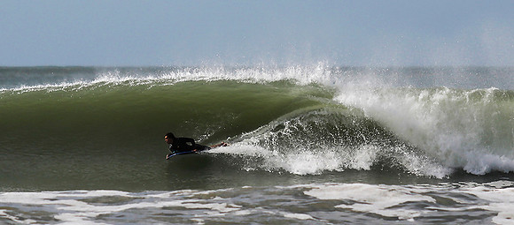 Surf01